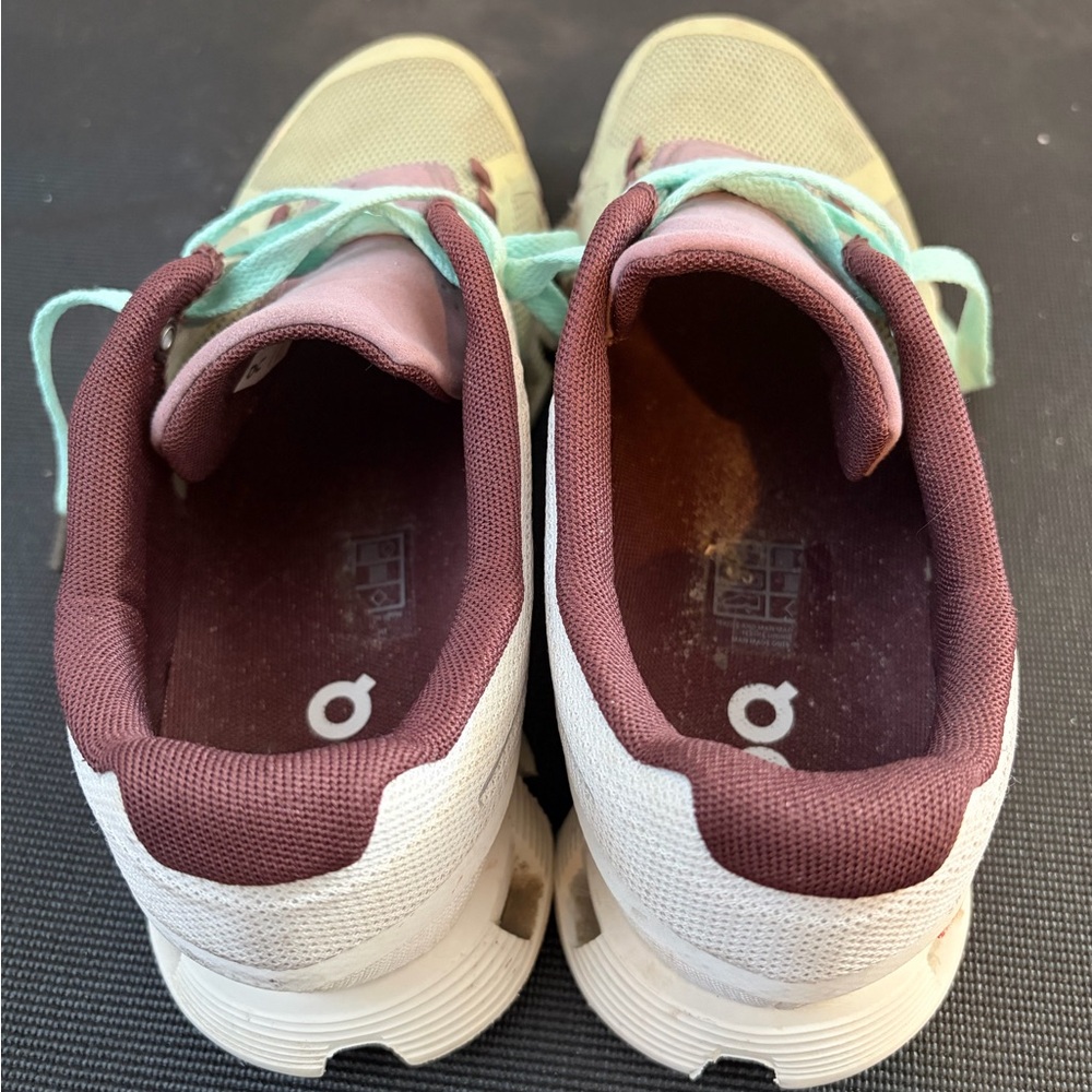 On Running Cloud 5 Ice/Haze Shoes Women’s Size 7.5 - Picture 4 of 5